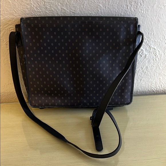 Vintage Fendi Messenger Bag with Monogram Fendi Pattern and Adjustable Strap - Picture 9 of 14